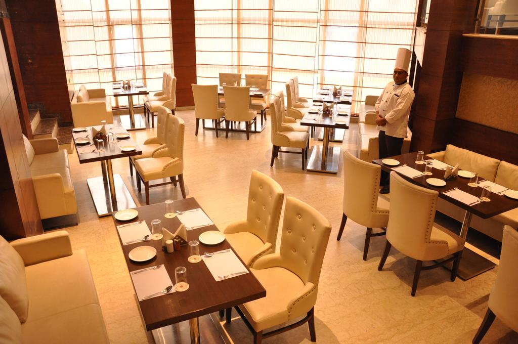 Amr Hotel Katra Restaurant