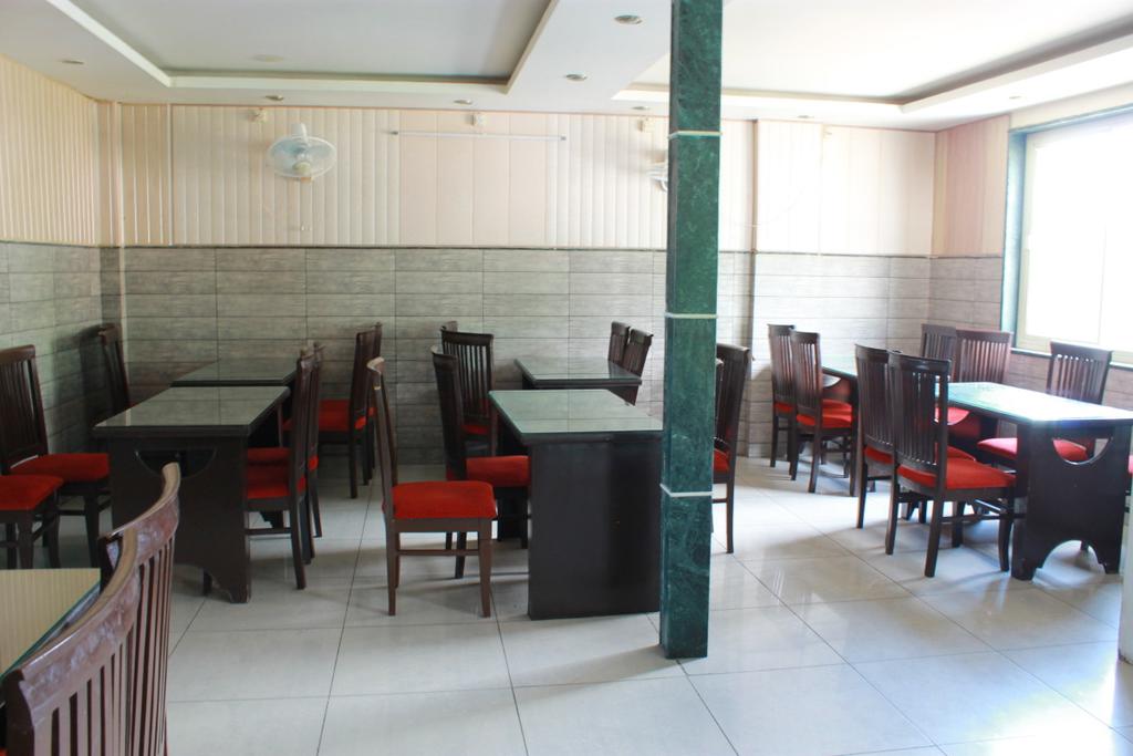 Jagdish Residency Hotel Katra Restaurant
