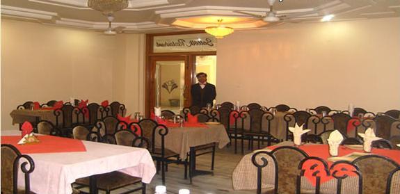 Varun Hotel Katra Restaurant