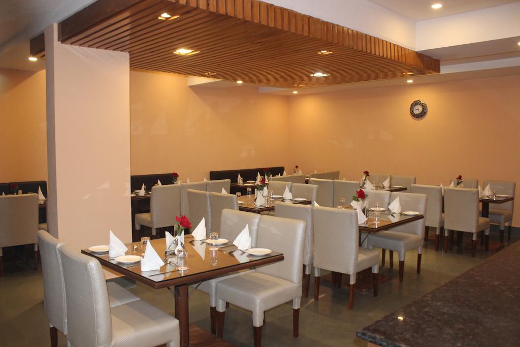 Rama Trident Hotel Katra Restaurant